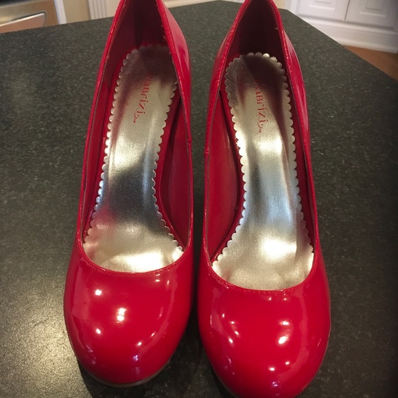 Red Stiletto Pumps - 8.5, 4” Heels - Picture 7 of 8